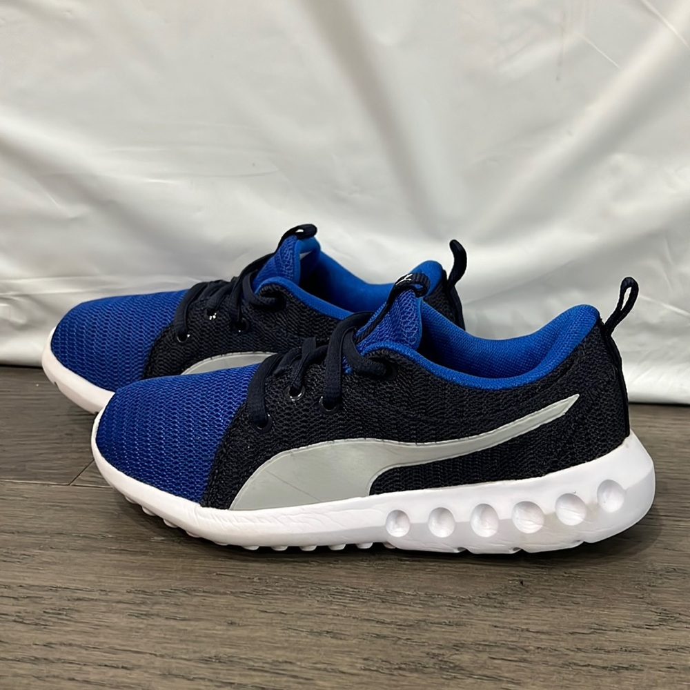 Like New Kidd Puma Sneakers